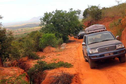 Im Geländewagen bei einer Madagaskar Gruppenreise unterwegs